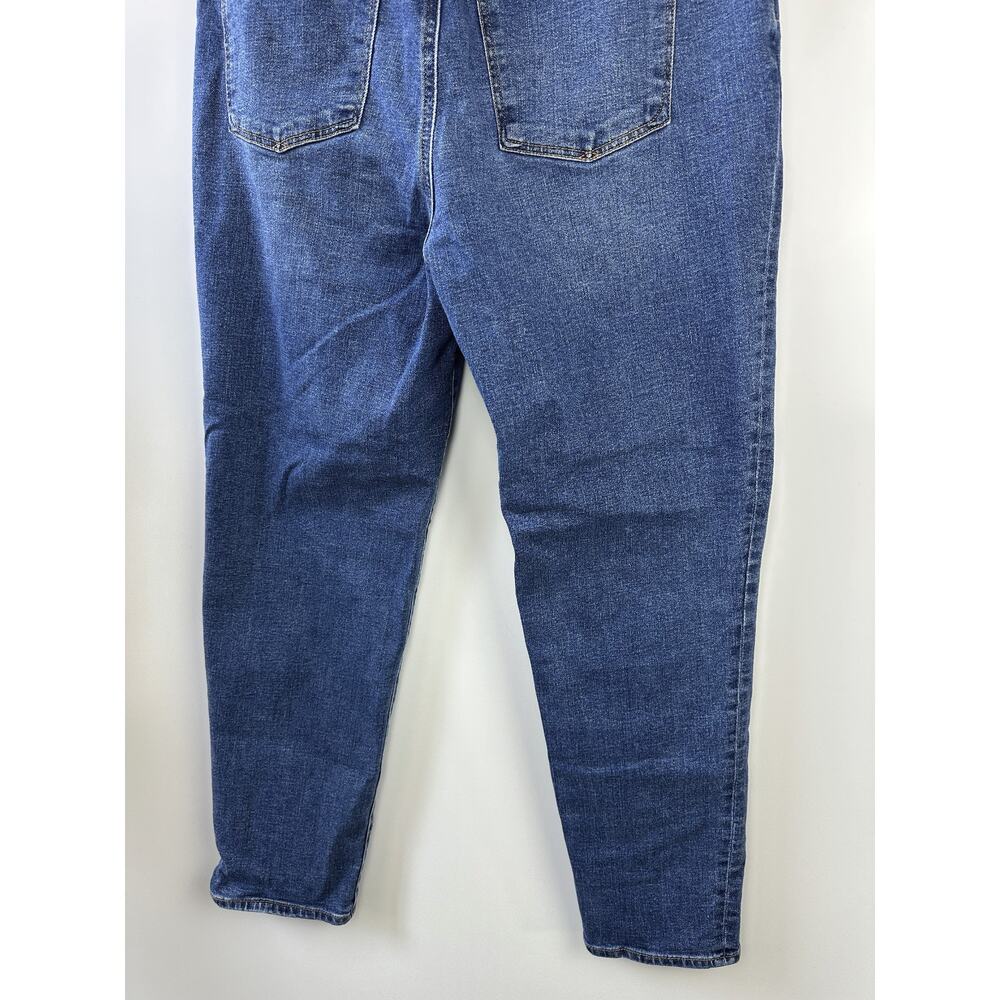 Talbots Everyday Relaxed Jeans Button Fly Stretch Medium Wash Blue Denim Size 10 - Picture 10 of 11